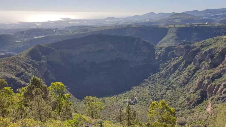 Parois et terres cultivées du cratère de la Caldera de Bandama